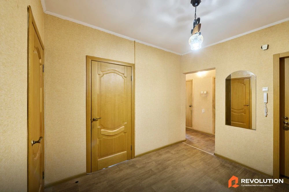 Без комісії. Продаж 3к квартири 75.9м2, Харківське шоссе 168