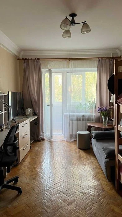 sale of an excellent 1-room apartment at Oresta Levytsky 19 (without