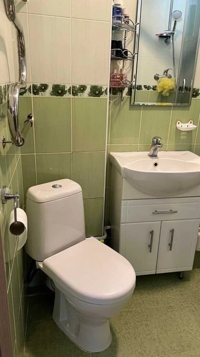 sale of an excellent 1-room apartment at Oresta Levytsky 19 (without