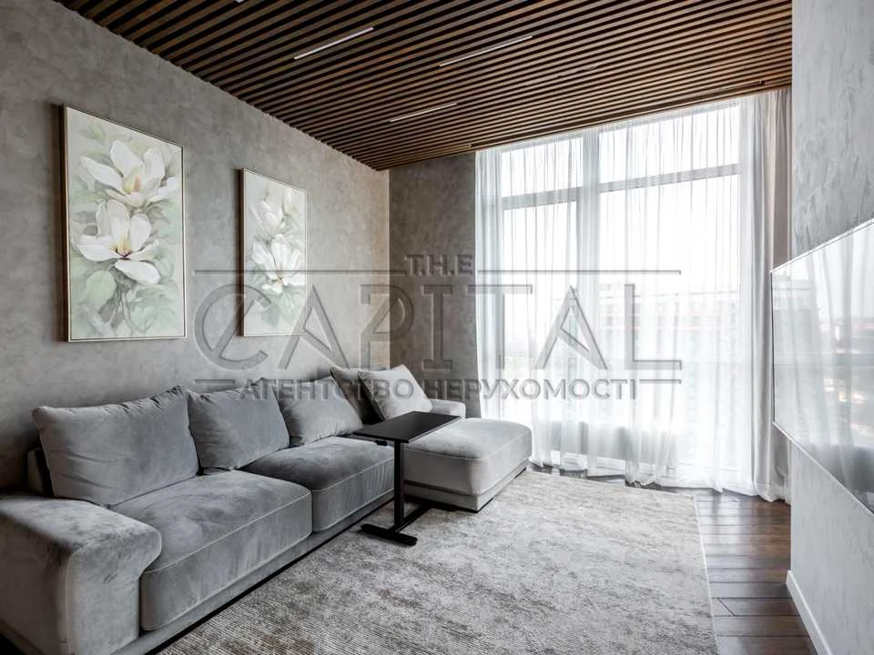 Apartment. Kyiv, Dniprovska Naberezhna St.