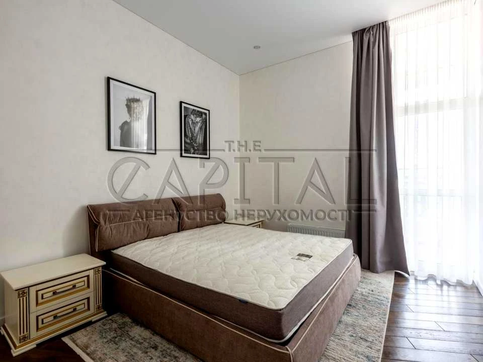 Apartment. Kyiv, Dniprovska Naberezhna St.