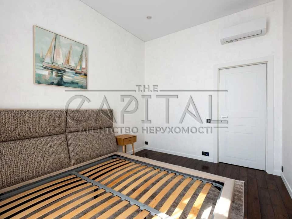 Apartment. Kyiv, Dniprovska Naberezhna St.