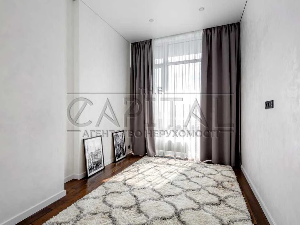 Apartment. Kyiv, Dniprovska Naberezhna St.