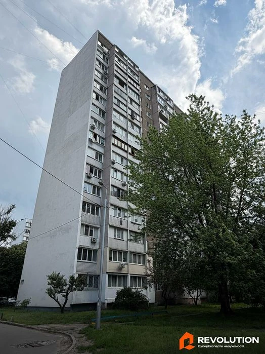 Без комісії. Продаж 3к квартири 75.9м2, Харківське шоссе 168