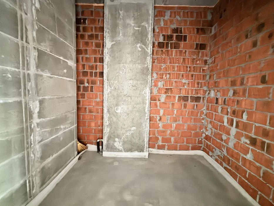 Новострой с газом! 4й этаж, 4 окна. Центр Днепра.