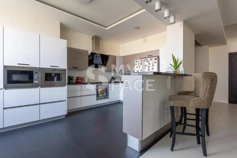 Penthouse 280m2 luxury renovation