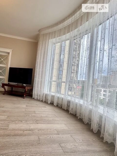 Sale of 3-room apartment 139.1 sq. m. on Vasylya Tyutyunnyka street • ID