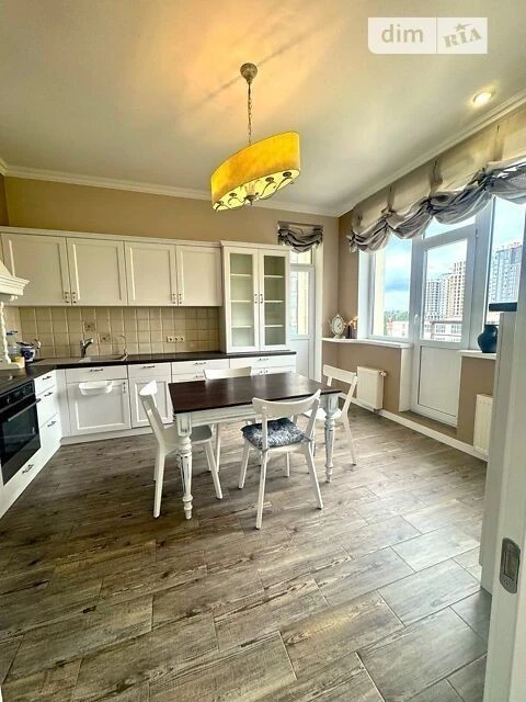 Sale of 3-room apartment 139.1 sq. m. on Vasylya Tyutyunnyka street • ID