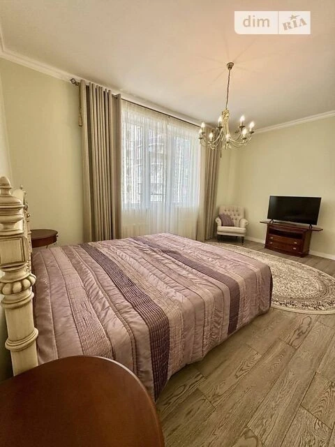 Sale of 3-room apartment 139.1 sq. m. on Vasylya Tyutyunnyka street • ID