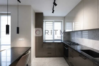 Sale of a 4-room apartment with renovation in Sykhiv district