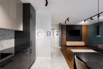 Sale of a 4-room apartment with renovation in Sykhiv district