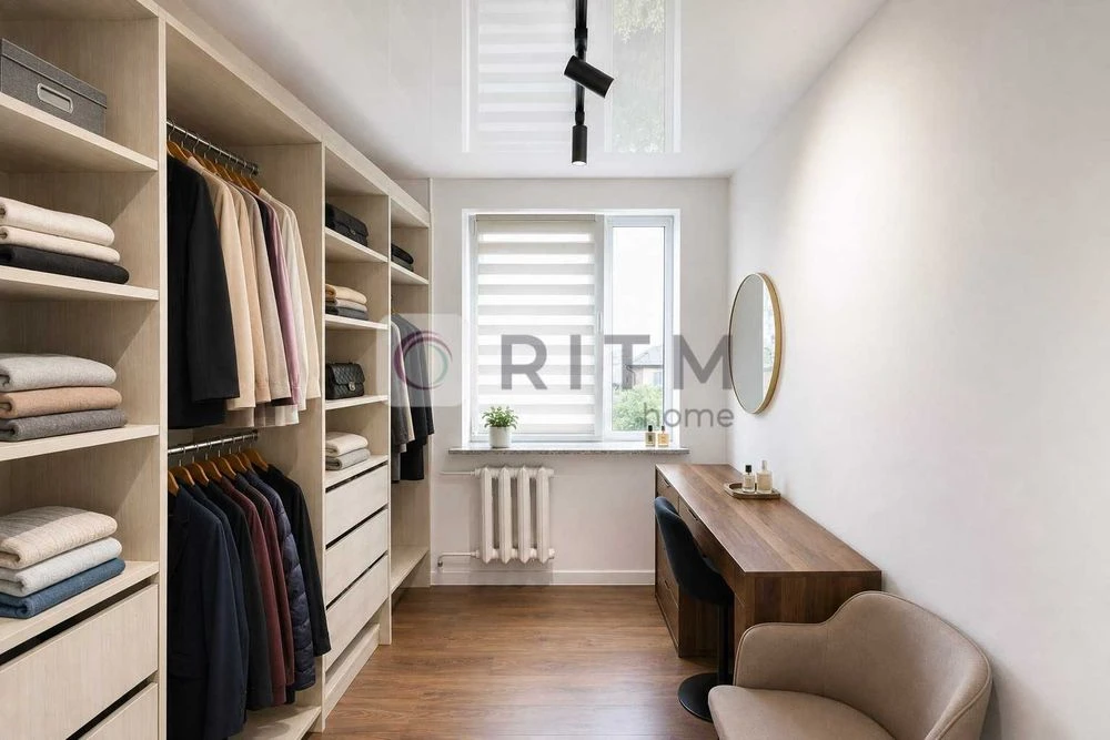 Sale of a 4-room apartment with renovation in Sykhiv district