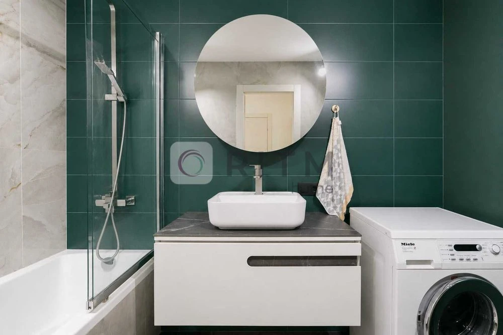 Sale of a 4-room apartment with renovation in Sykhiv district
