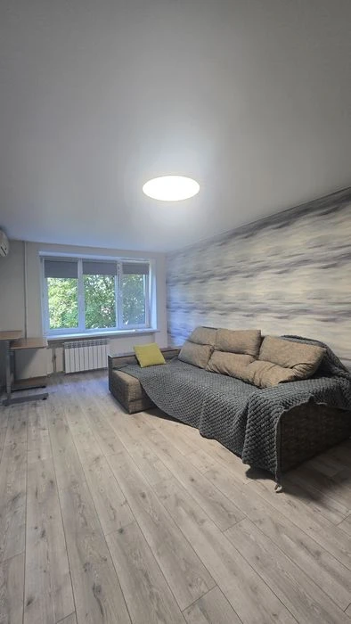 Продам 3к квартиру на Поля Титова Янгеля