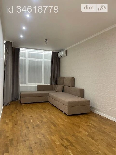 Продаж 1к квартири 47.6 кв. м на вул. Євгена Сверстюка 6 • I