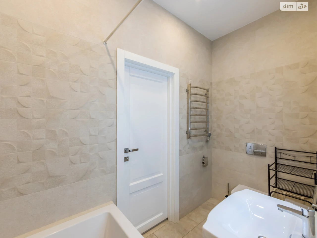 Apartment for sale in Saperne Pole