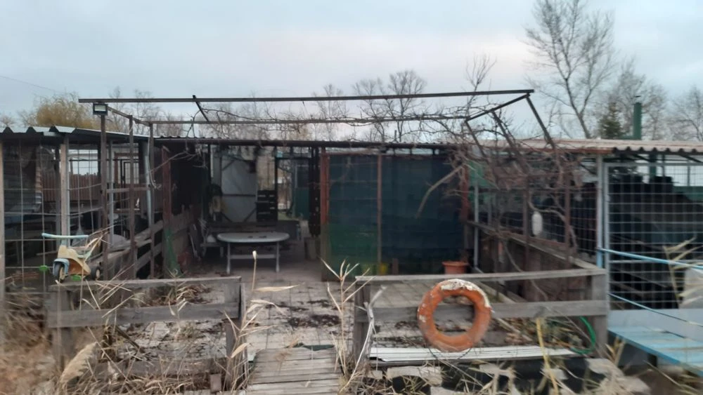 Продам возле Эпицентра домик на причале 5/1