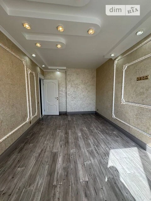 Продаж 3к квартири 87.6 кв. м на вул. Миколи Закревського 95