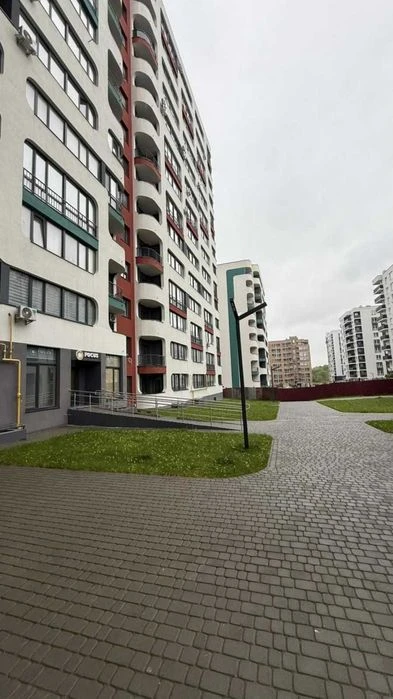 Продаем 2ким+кухня студио новострой сданный дом газ Трус