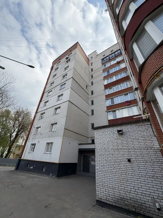 Продаж квартири Виставка
