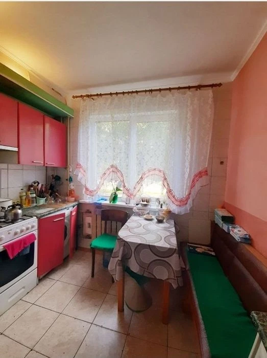 Selling a 4-room apartment, Alekseevka, Pobedy Ave., 61b