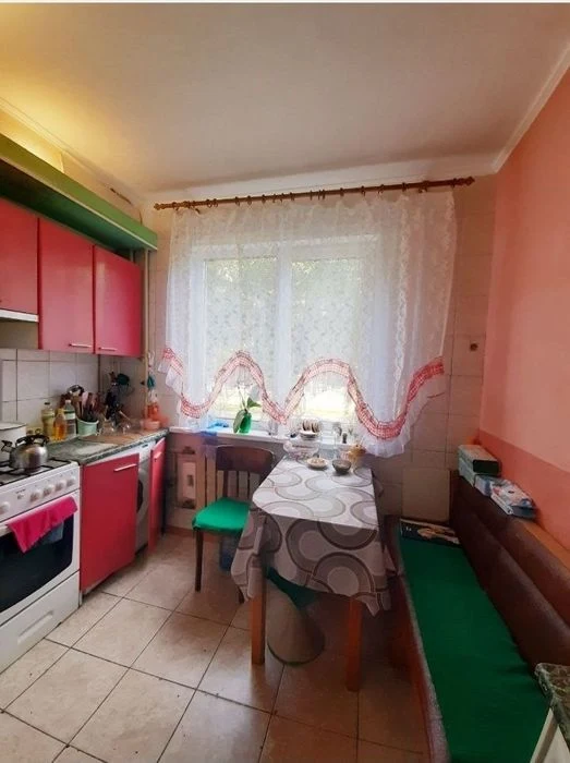 Selling a 4-room apartment, Alekseevka, Pobedy Ave., 61b