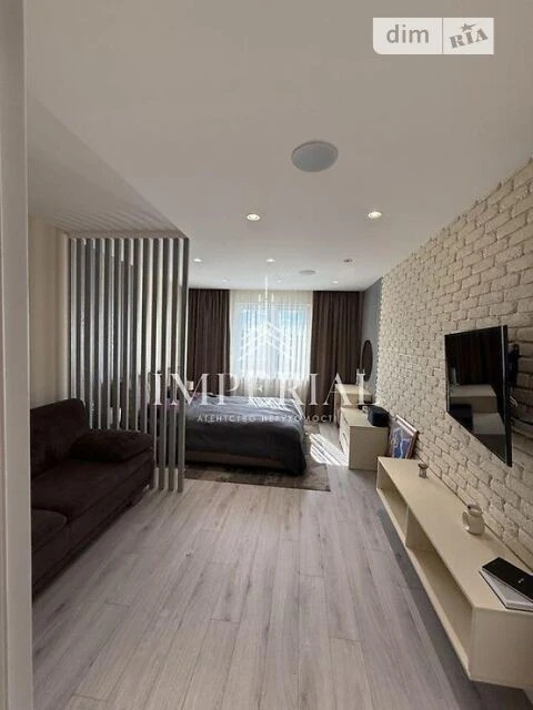Sale of 1-room apartment 54.4 sq. m. on Yasynuvatskyi 11 • ID