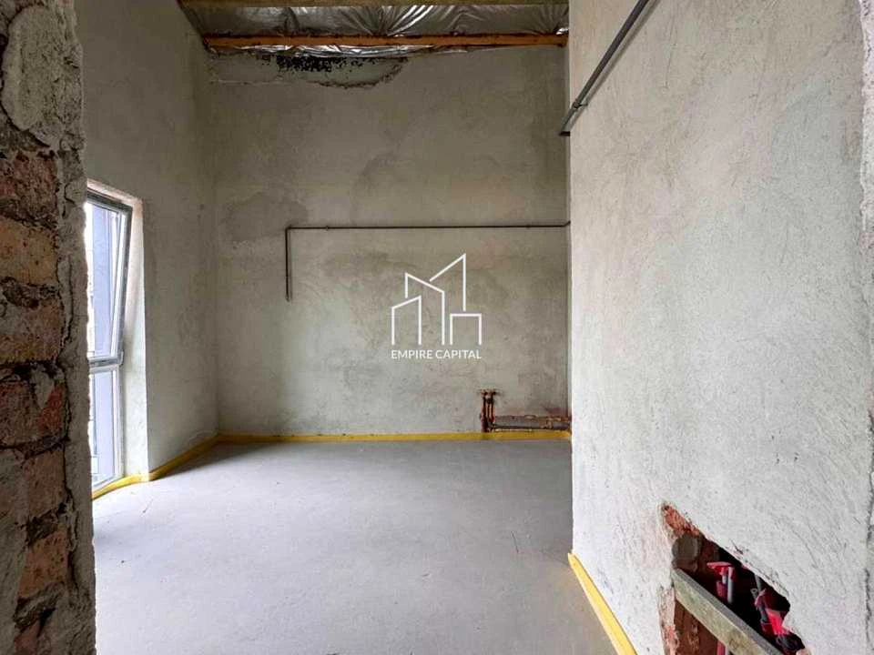 Apartment. Lviv, Meblyarska St., (House)