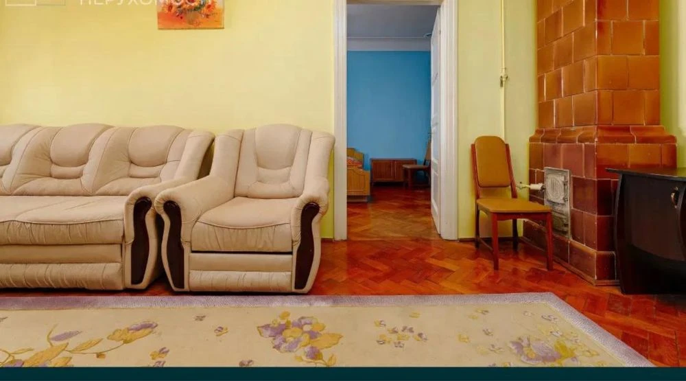 For sale 2-room apartment 65 m² 4/4ts. Donetska st. $97,000