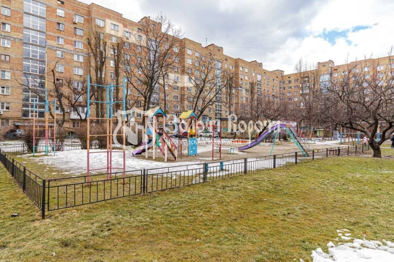 2-room apartment 45 m² for sale, Prazhskaya Street, 3