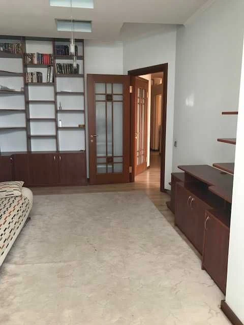 Продам 3-х.ком.квартиру по ул.Рабочей 148.