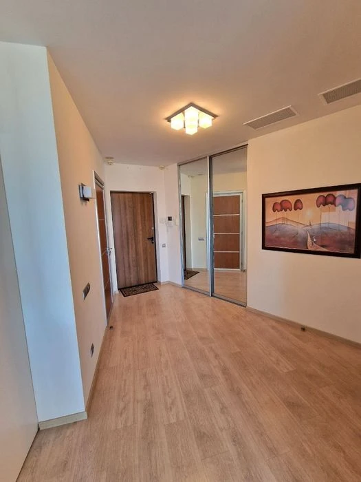 Продам видовую 3 ком.квартиру в Мост Сити Центр