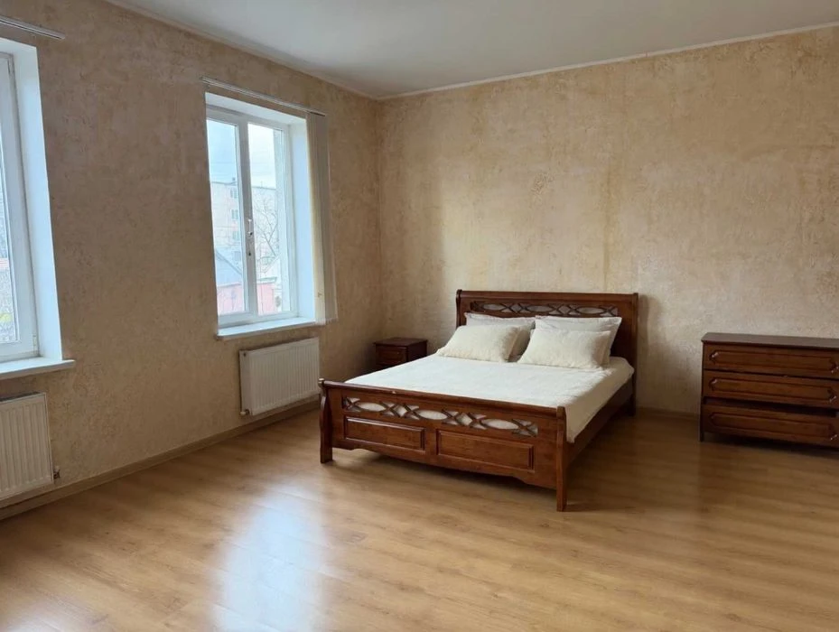 Spacious house on 4 levels in White Fountain on Petrashevs Street