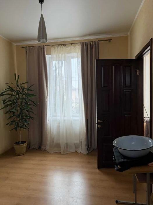 Spacious house on 4 levels in White Fountain on Petrashevs Street