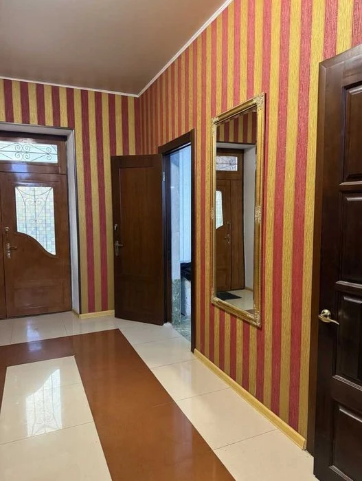 Spacious house on 4 levels in White Fountain on Petrashevs Street