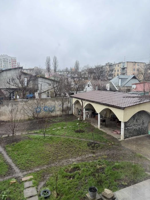 Spacious house on 4 levels in White Fountain on Petrashevs Street