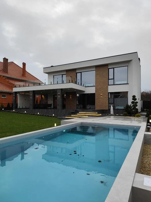 Stylish, NEW house in Sauvignon