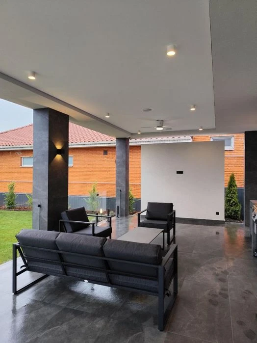 Stylish, NEW house in Sauvignon
