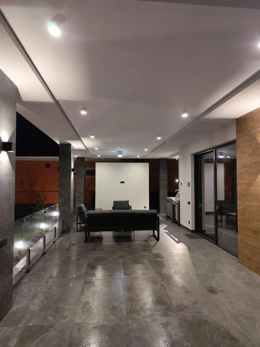 Stylish, NEW house in Sauvignon