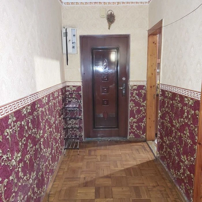 Трехкомнатная квартира на улице Балковская, 389510