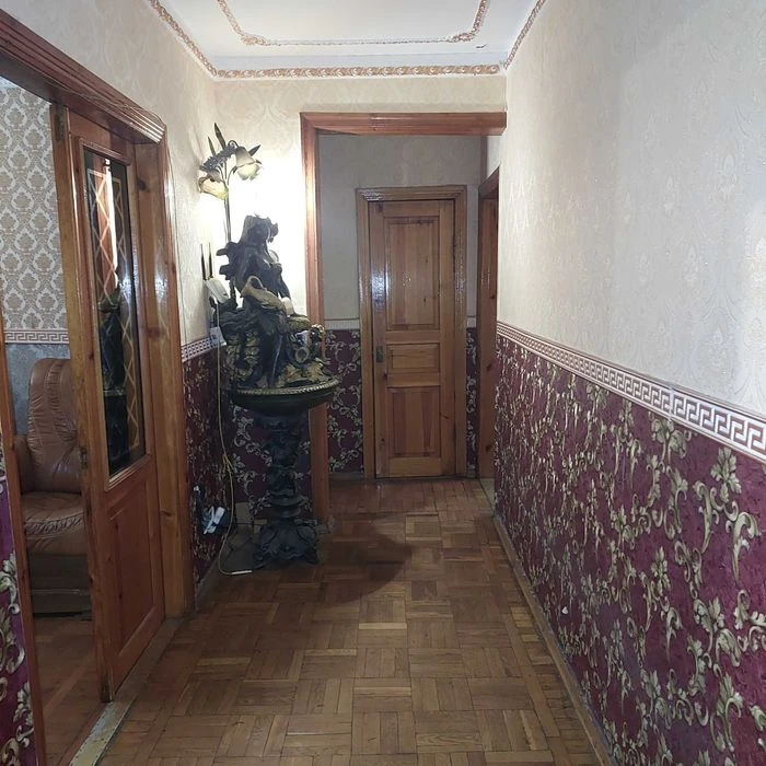 Трехкомнатная квартира на улице Балковская, 389510