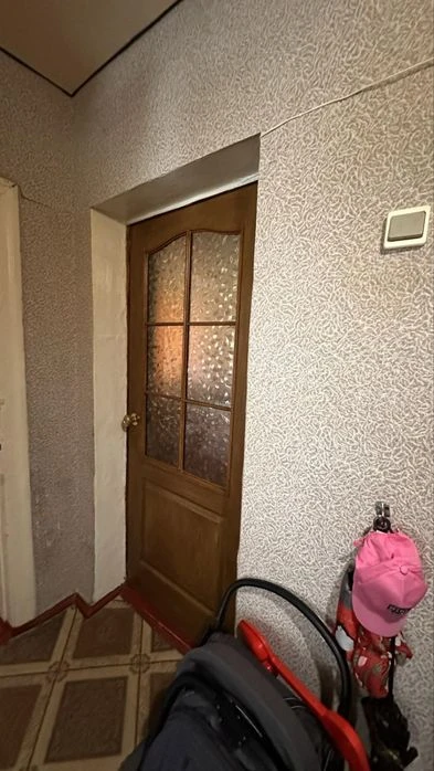 Продам большую 2х комнатнаю квартиру 52м2 с разлельными комн