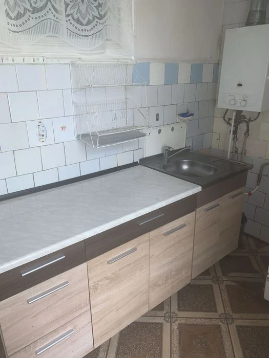 Продам большую 2х комнатнаю квартиру 52м2 с разлельными комн