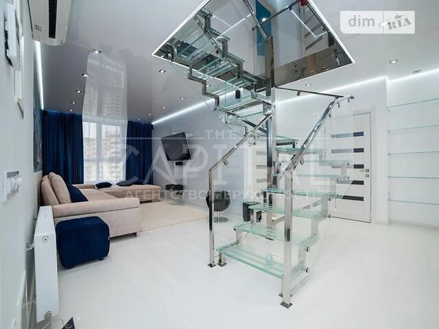 Sale of 5k apartment 178 sq. m on Akhmatova Anna St. • ID 346