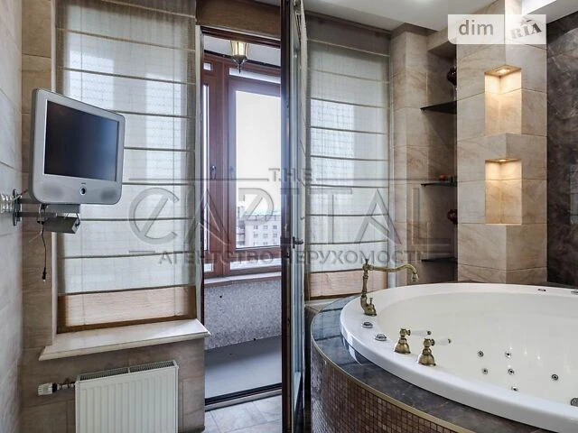 For sale 3-room apartment 157 sq. m on Zhylyanska Street 59 • ID 34680