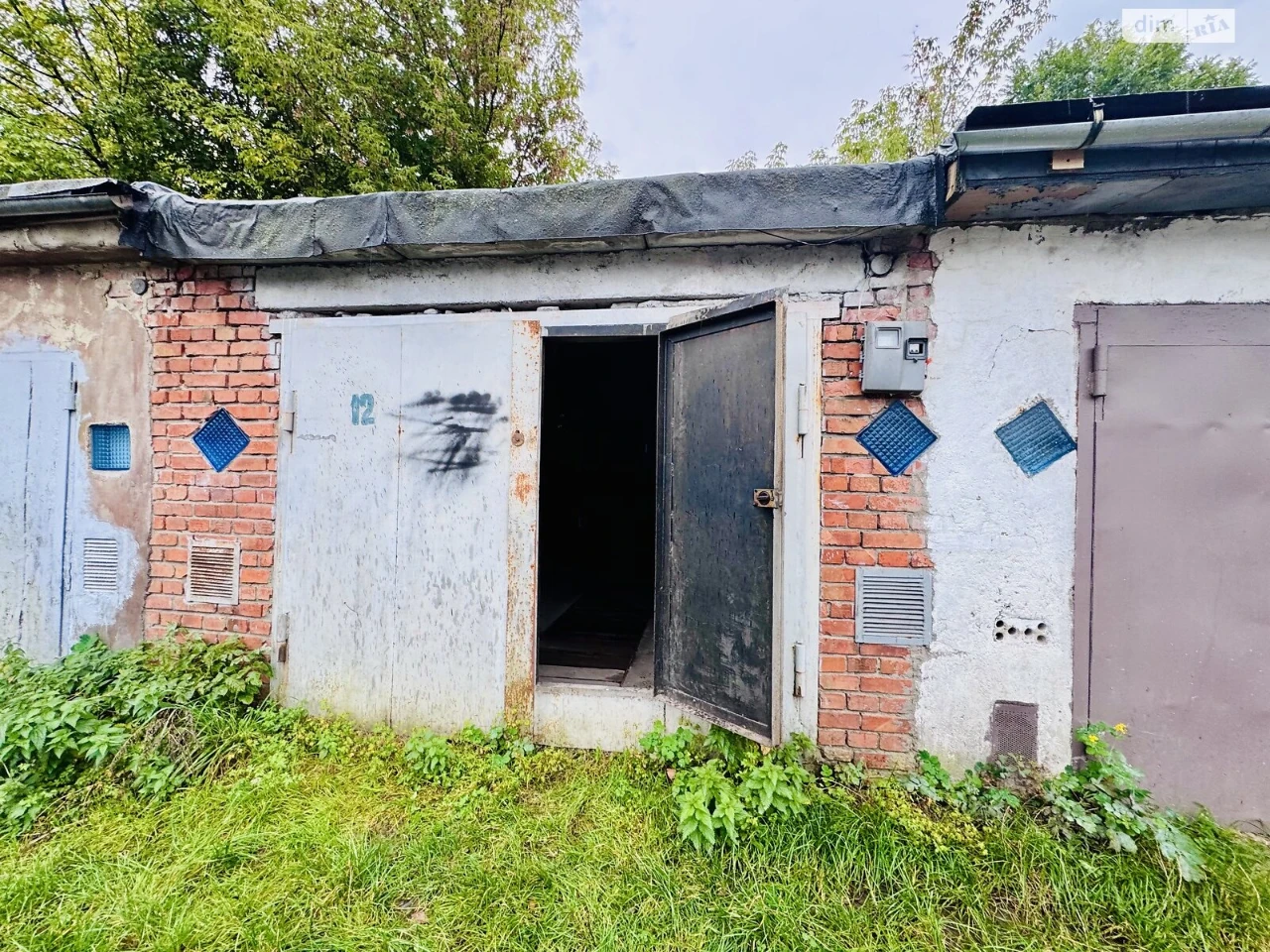 Продаж Місце в гаражному кооперативі Дубове