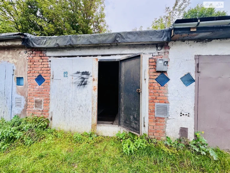 Продаж Місце в гаражному кооперативі Дубове