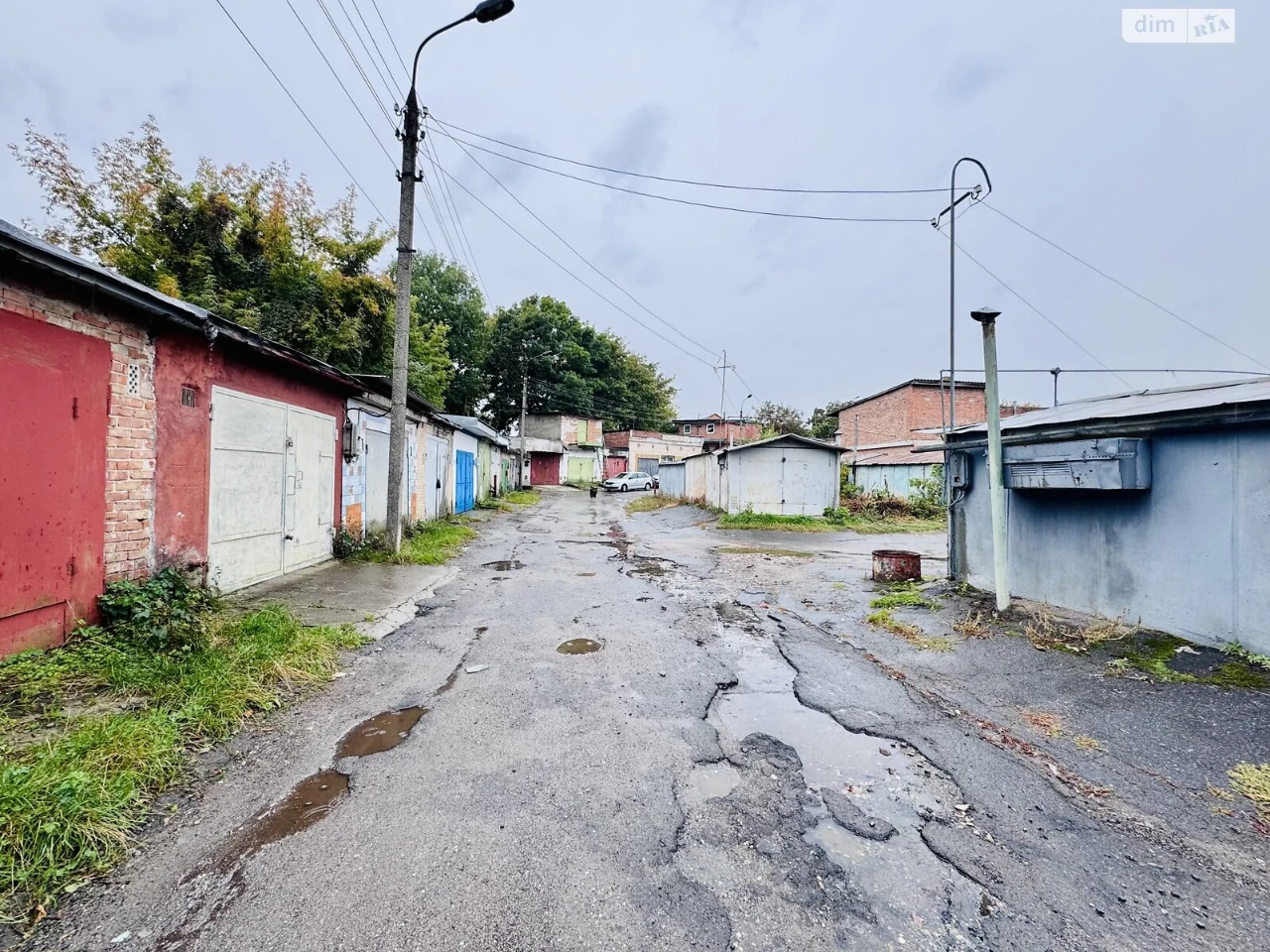 Продаж Місце в гаражному кооперативі Дубове