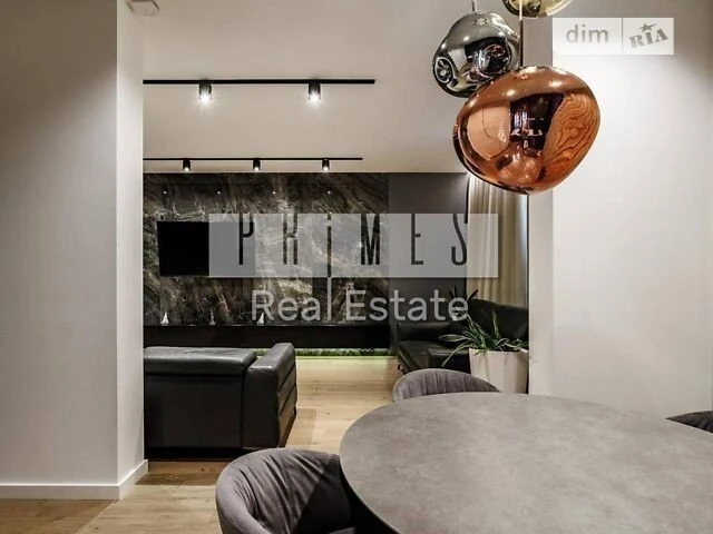 Продажа 3к квартиры 130 кв. м по ул. Андрея Верхосмотра 17 •