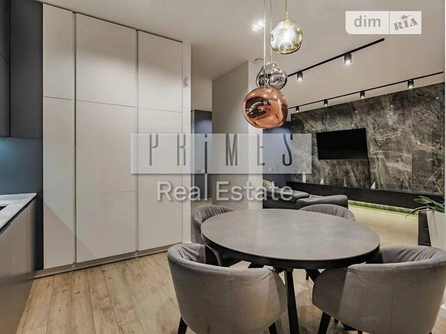 Продажа 3к квартиры 130 кв. м по ул. Андрея Верхосмотра 17 •